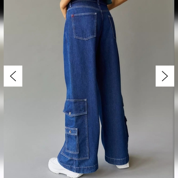 Wide-Leg Blue Jeans with Cargo Pockets Size 31 BDG - Picture 2 of 8